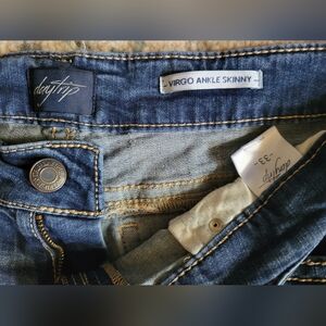 Buckle Daytrip Virgo Ankle Skinny Jeans. Size 33